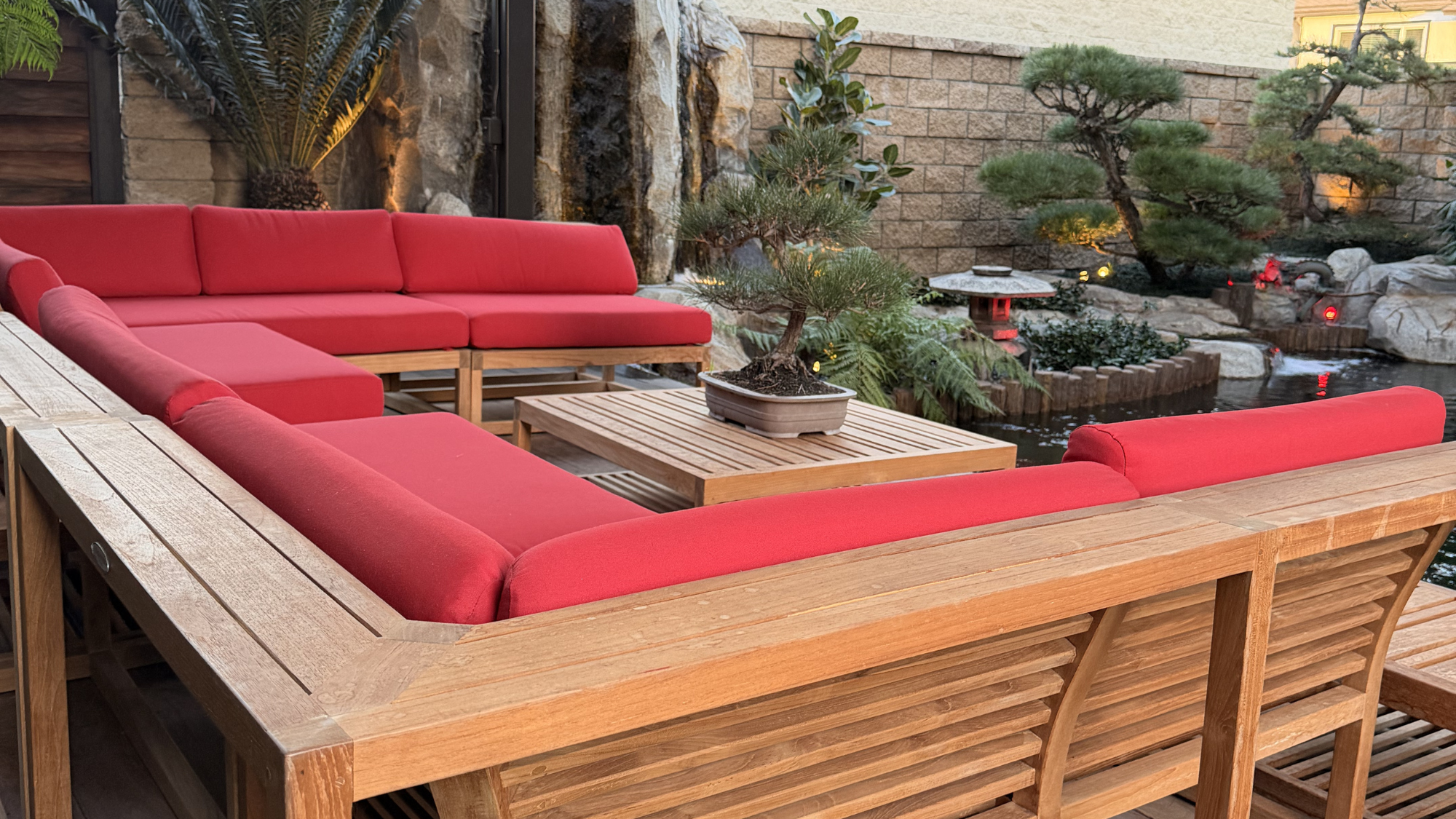 Why Industry Experts Choose Westminster Teak Furniture for Their Own Outdoor Spaces