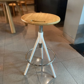 Swivy Counter Stool