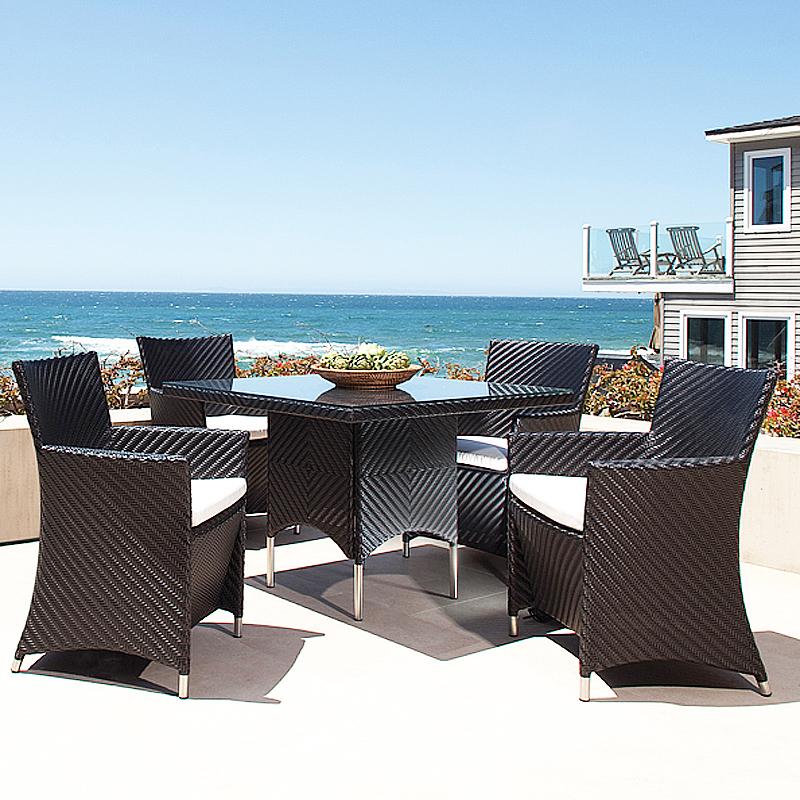 alt="contemporary outdoor furniture"